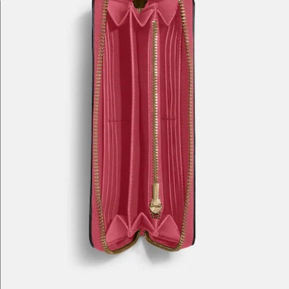 NWT Brand new Coach wallet - Picture 3 of 8